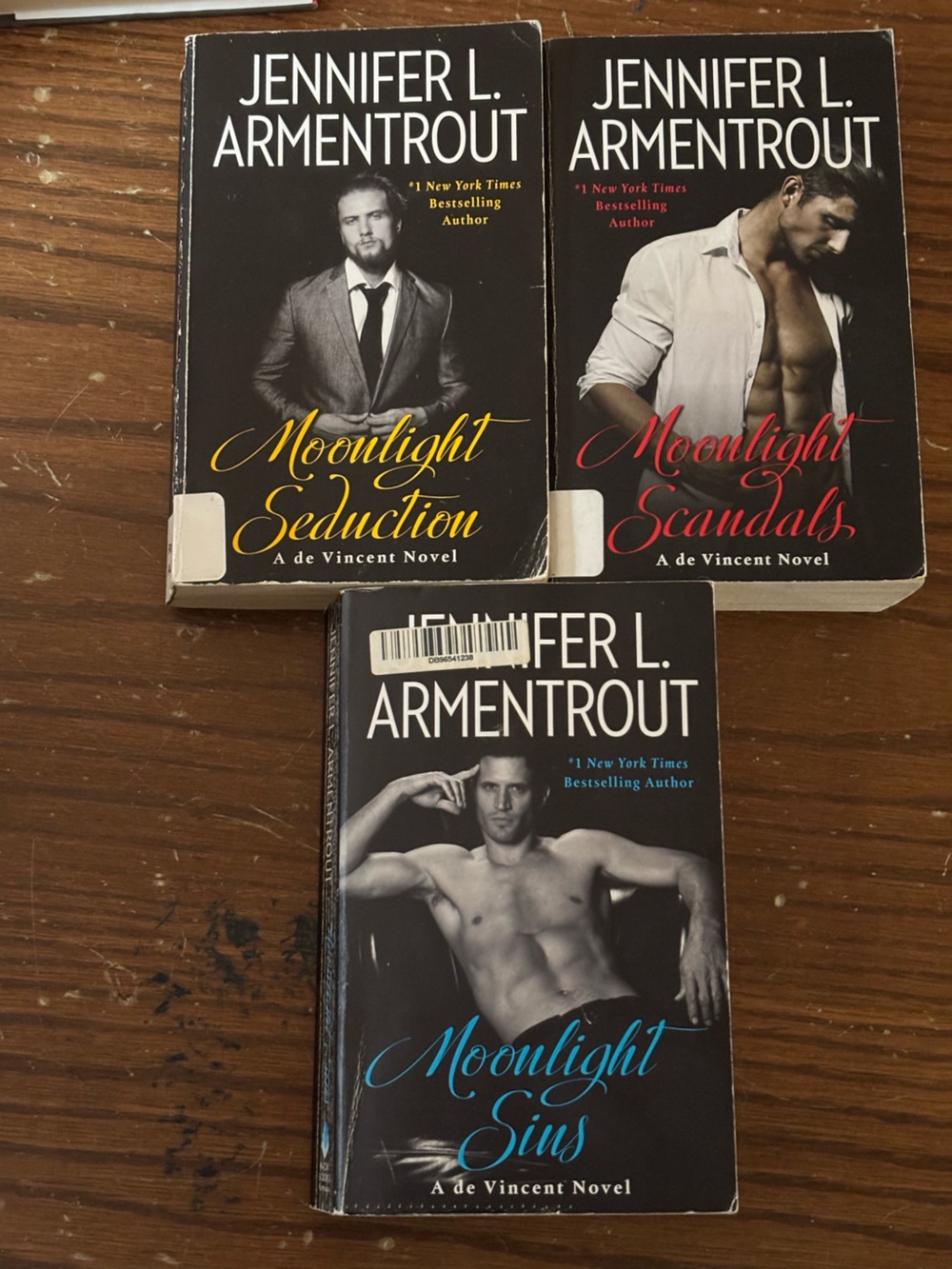 de Vincent series by Jennifer L. Armentrout